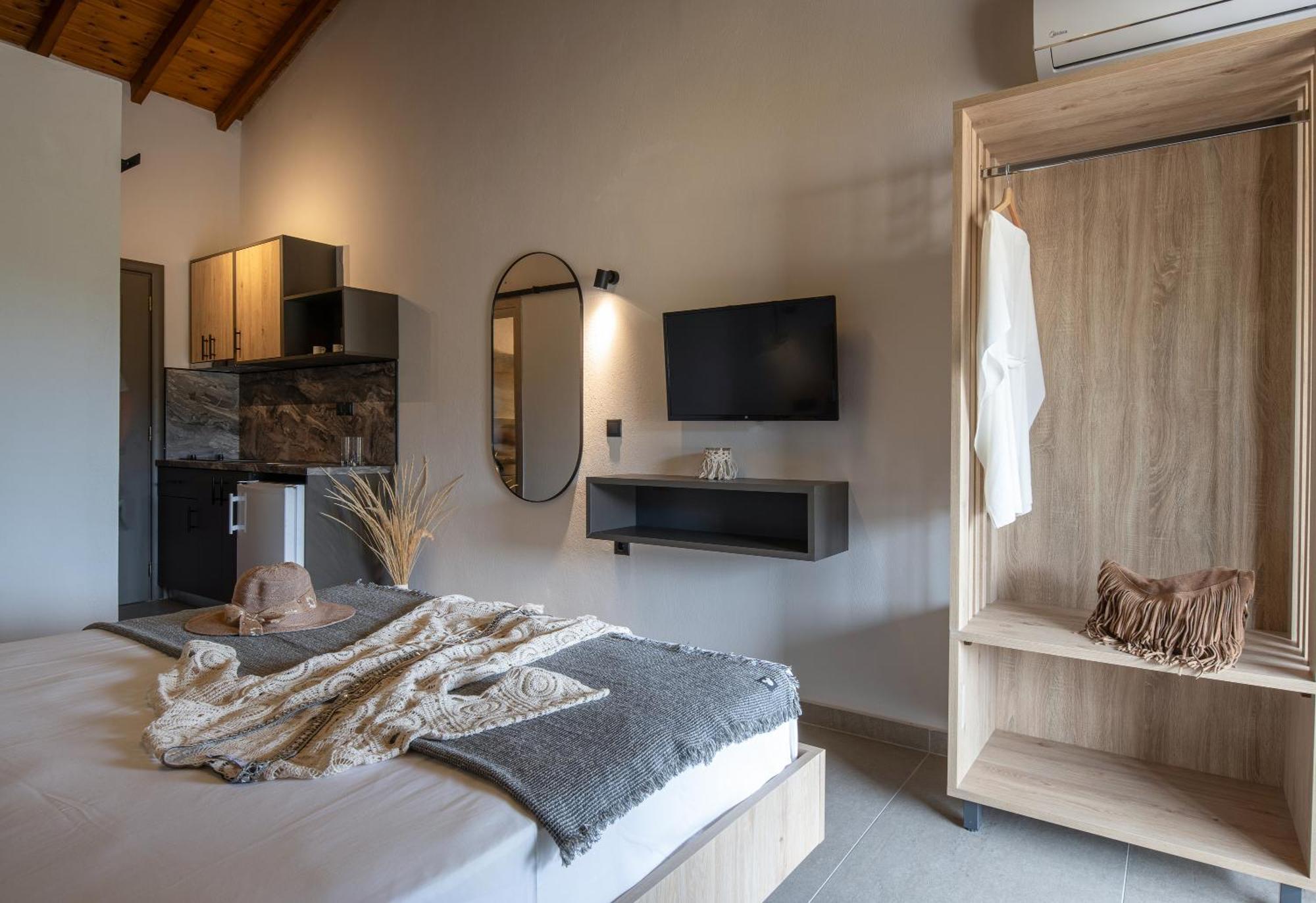 Erifili At Sarti Beach Apartments & Studios ภายนอก รูปภาพ